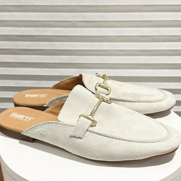 🌸BORN🌸 Size: Lareina Cream Suede Mule 11M - Picture 7 of 14